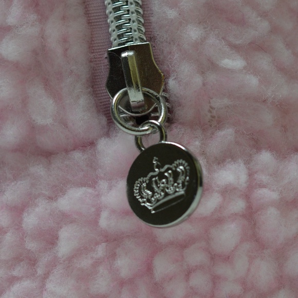 Juicy Couture Fluffy Makeup Bag - Picture 3 of 8